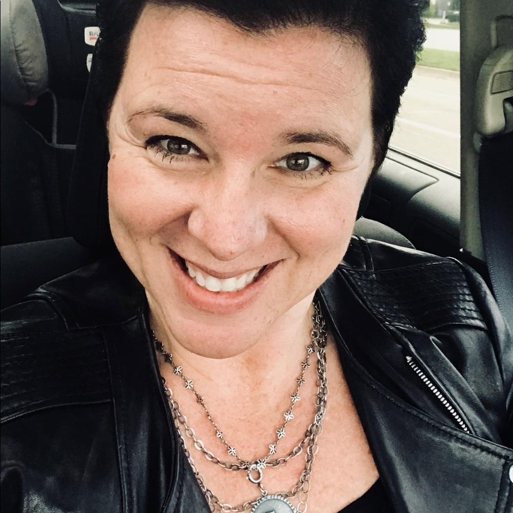 Meet your Posher, Liz
